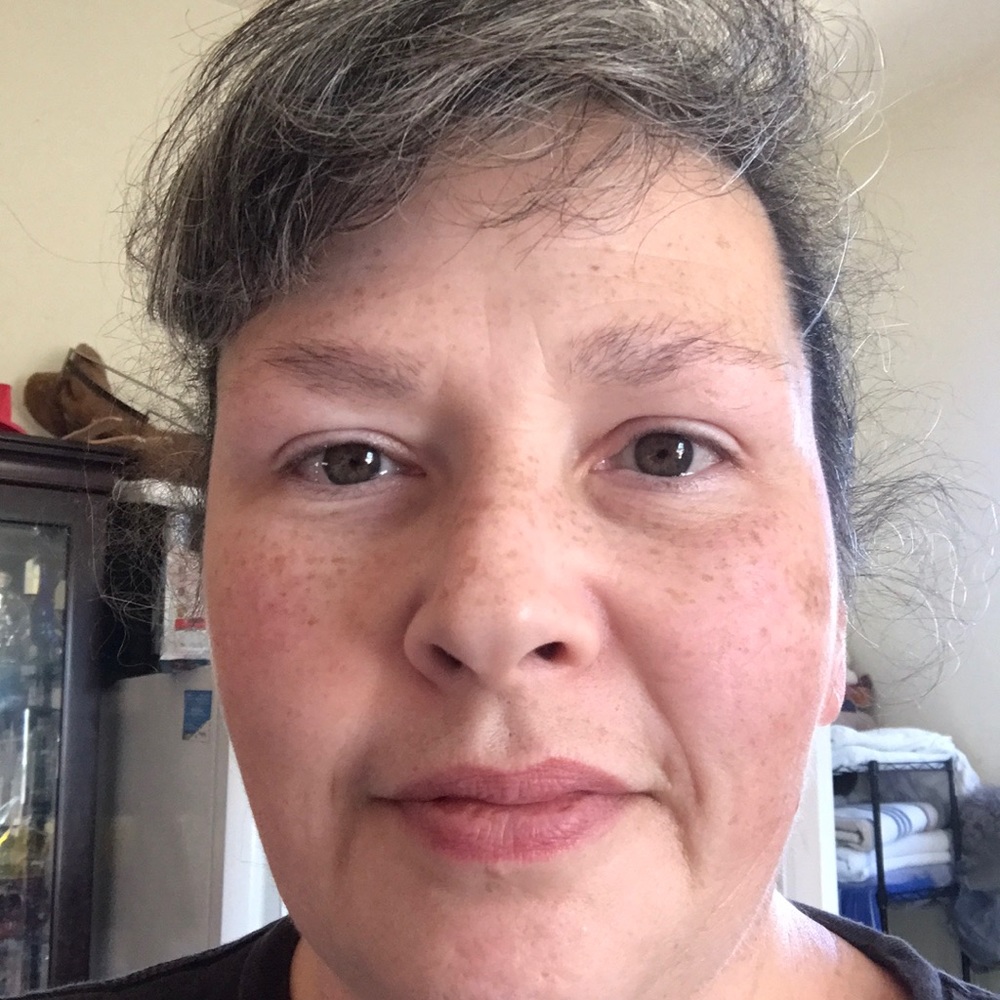 Meet your Posher, Jen